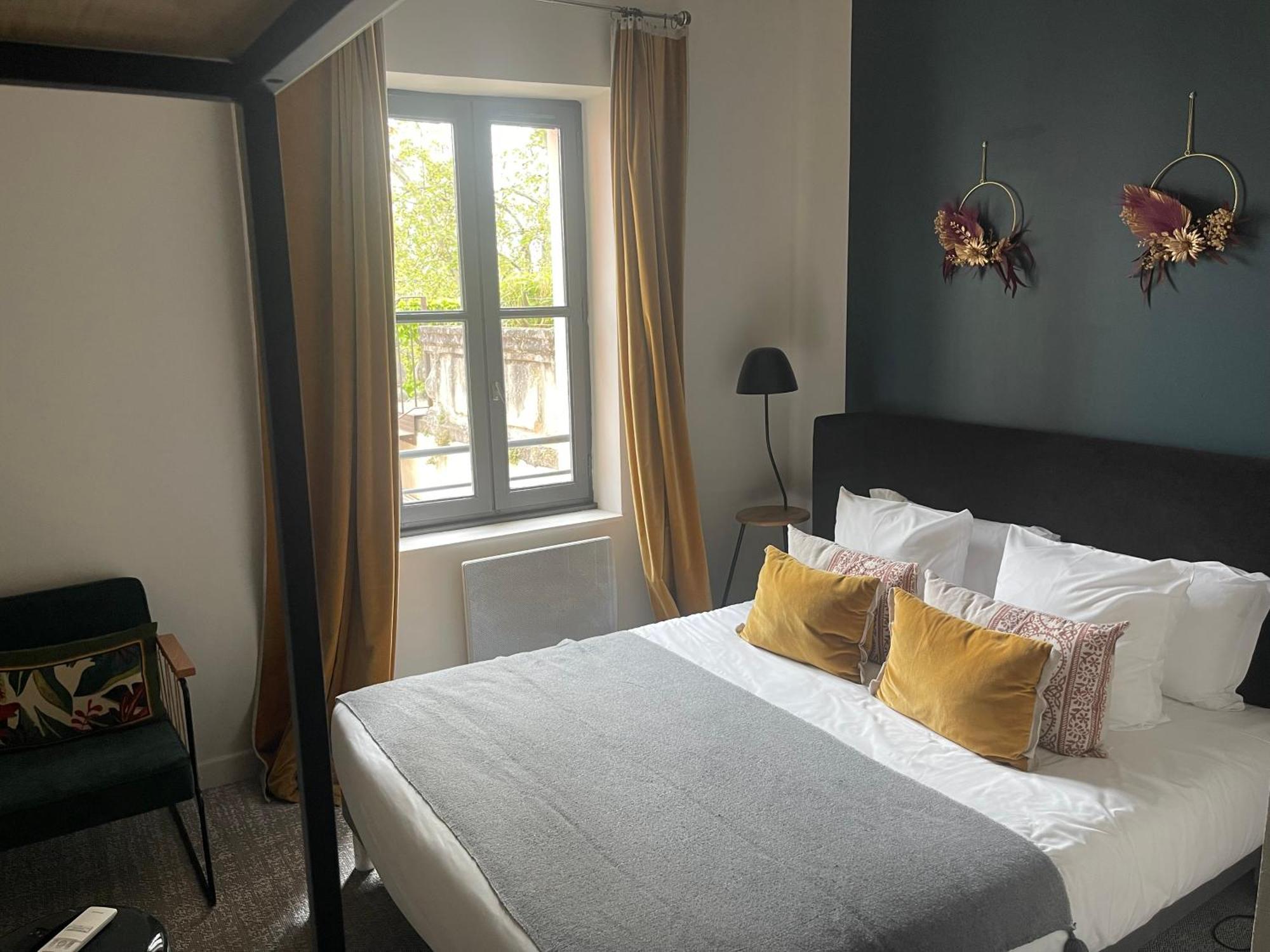 Le Victoria Boutique Hotel Saint-Paul-Trois-Chateaux Exterior photo